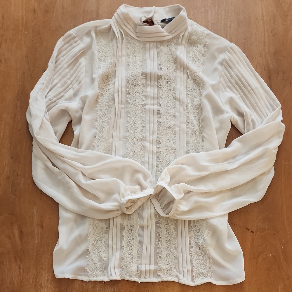 Banana Republic Cream Lace Blouse